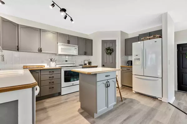 511 Lineham Acres DR NW, High River, AB t1c1t3