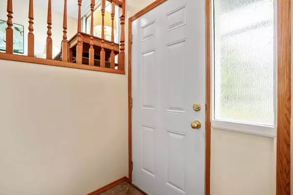 214 Fairway DR NW, High River, AB T1V 1C9