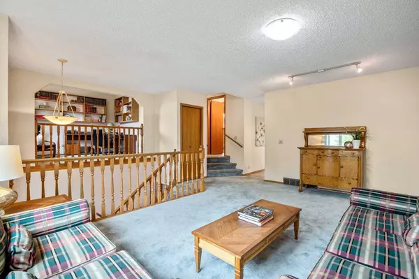 214 Fairway DR NW, High River, AB T1V 1C9