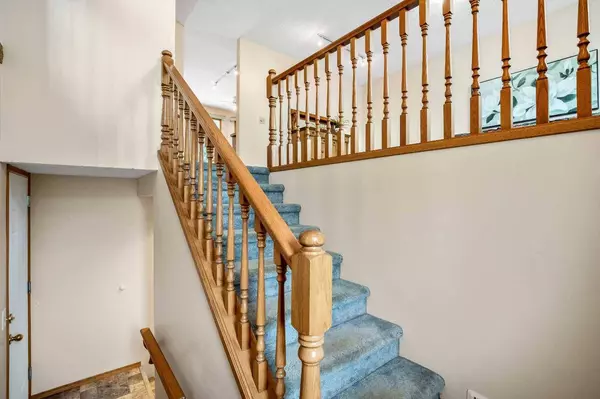 214 Fairway DR NW, High River, AB T1V 1C9