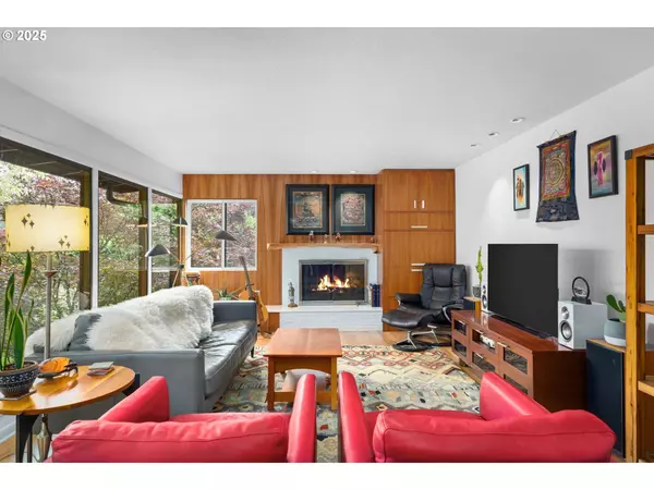 5220 SW SHATTUCK RD, Portland, OR 97221