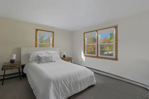 4 Vernon Ave, Rochester, NH 03867