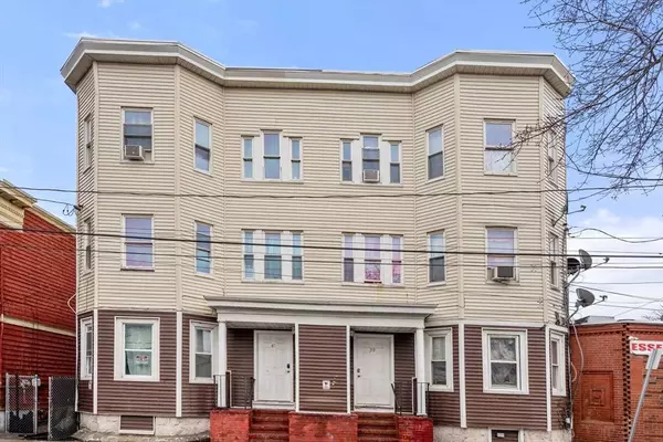 39-41 Shawmut St, Chelsea, MA 02150