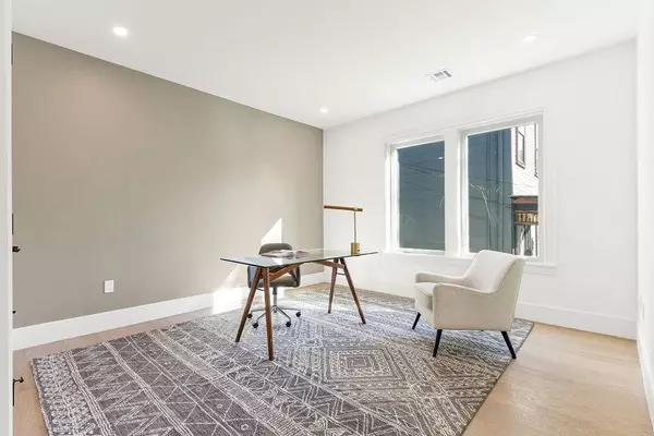 31 Evergreen St #1, Boston, MA 02130