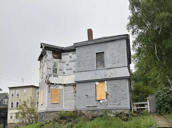 18 Eldora St, Boston, MA 02120