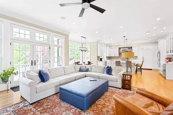 16 Grace Rd, Newton, MA 02459