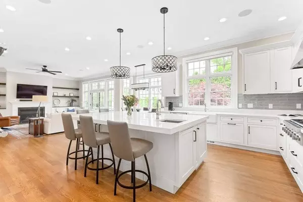 16 Grace Rd, Newton, MA 02459