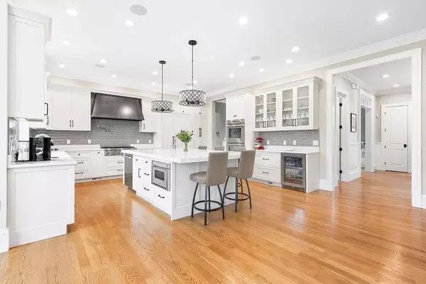 16 Grace Rd, Newton, MA 02459