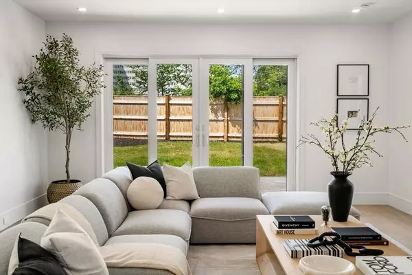 33 Evergreen St #2, Boston, MA 02130