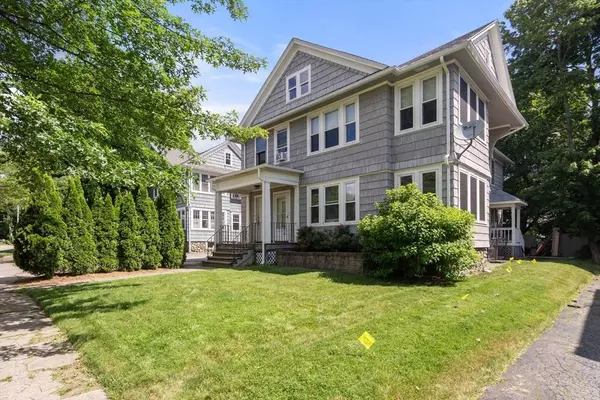 5 Bay State Rd, Worcester, MA 01606