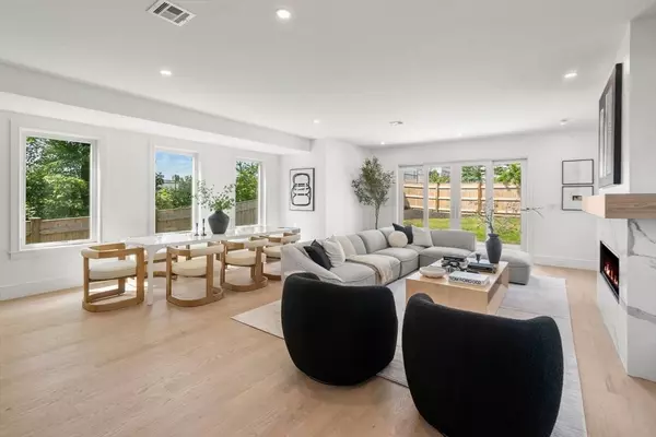 31 Evergreen St #2, Boston, MA 02130