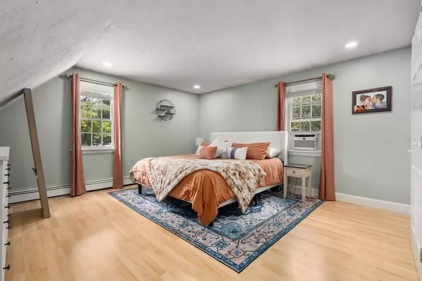 585 Turnpike St #1, Easton, MA 02375