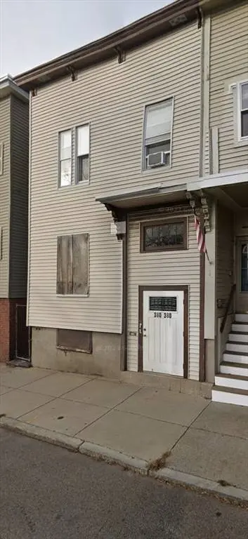 380 E 8th St, Boston, MA 02127
