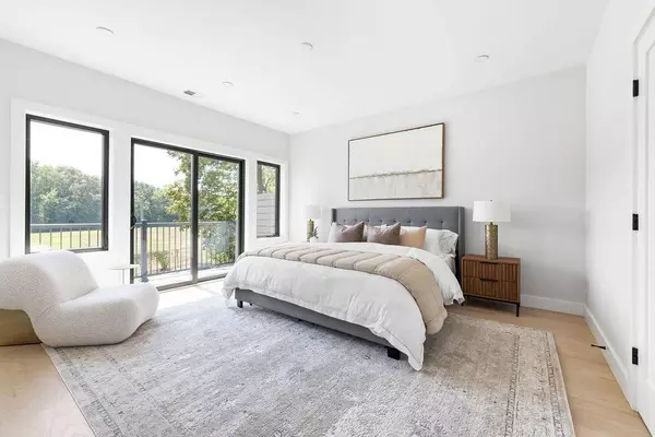 42 Otis #R, Needham, MA 02492