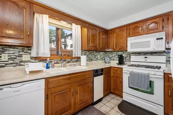 78 Dana Ave, Worcester, MA 01604