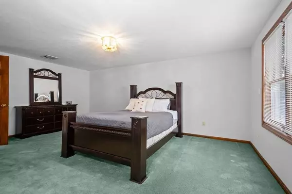 78 Dana Ave, Worcester, MA 01604