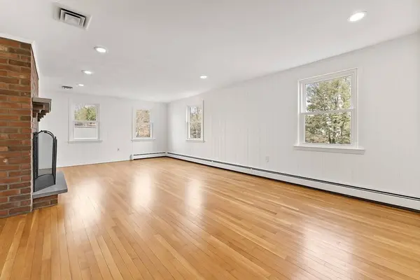 16 Albemarle Rd, Norwood, MA 02062