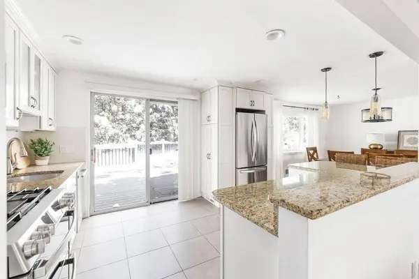 44 Agnes Dr, Framingham, MA 01701