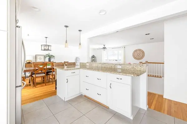 44 Agnes Dr, Framingham, MA 01701