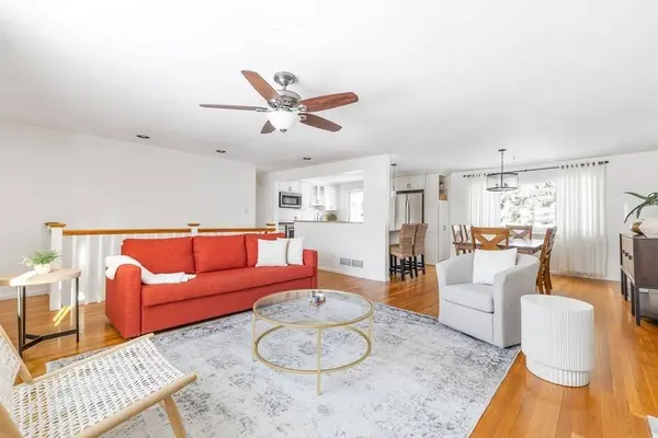 44 Agnes Dr, Framingham, MA 01701