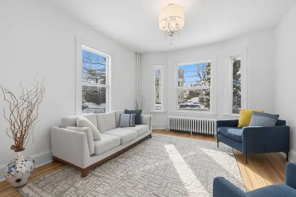 30 Massasoit St, Boston, MA 02136