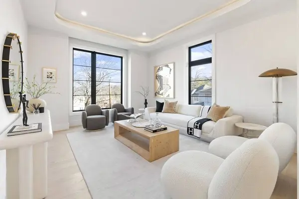 28 Cottonwood Rd, Newton, MA 02459