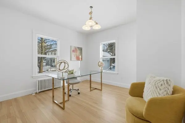 30 Massasoit St, Boston, MA 02136