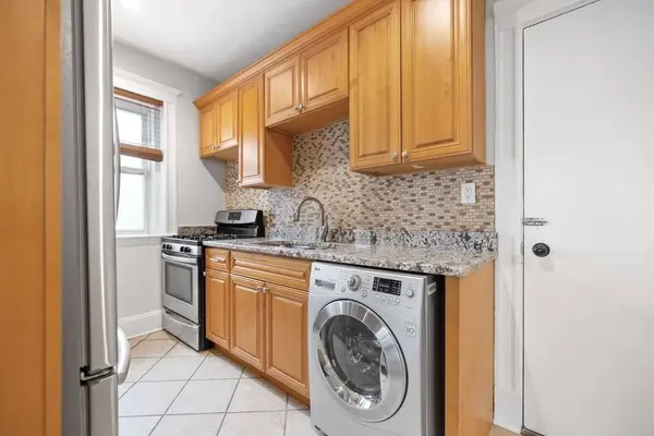 14 Melvin Ave #11, Boston, MA 02135