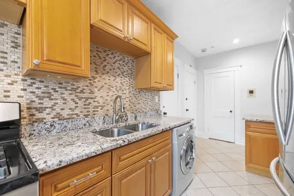 14 Melvin Ave #11, Boston, MA 02135