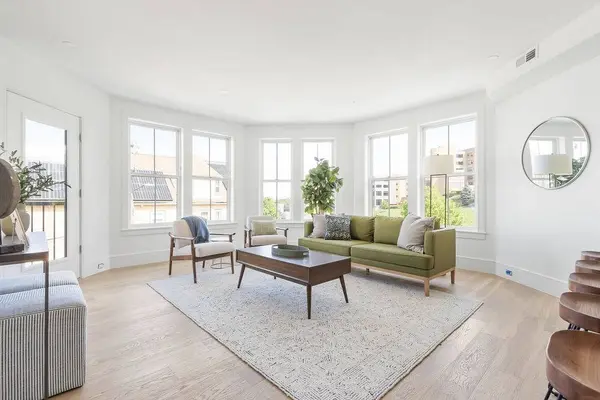 230 Washington St #1, Boston, MA 02135