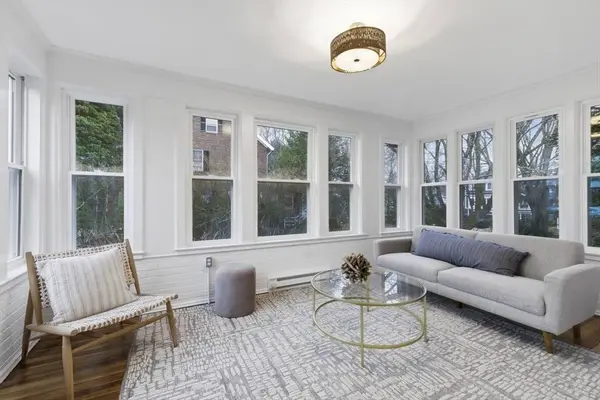 1806 Beacon St, Newton, MA 02468