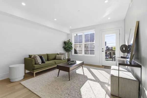 230 Washington St #1, Boston, MA 02135