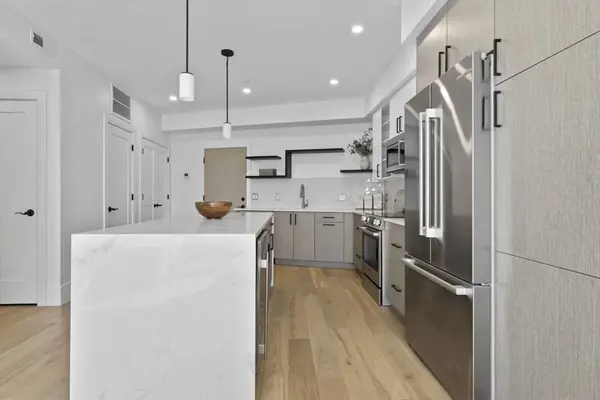 230 Washington St #1, Boston, MA 02135