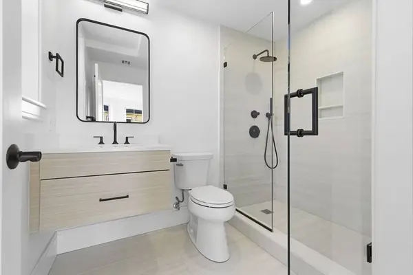 230 Washington St #1, Boston, MA 02135