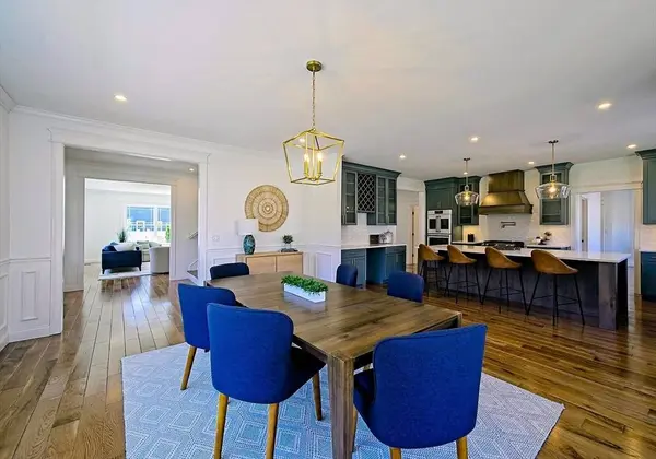 13 Park Pl, Mattapoisett, MA 02739