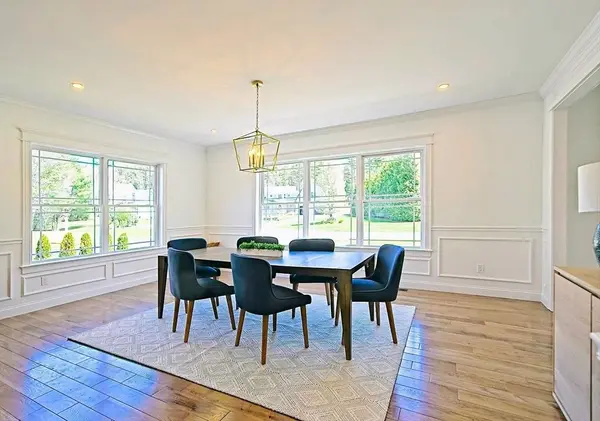 13 Park Pl, Mattapoisett, MA 02739