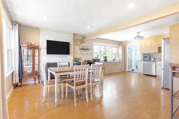 49 Wellesley Rd, Stoughton, MA 02072