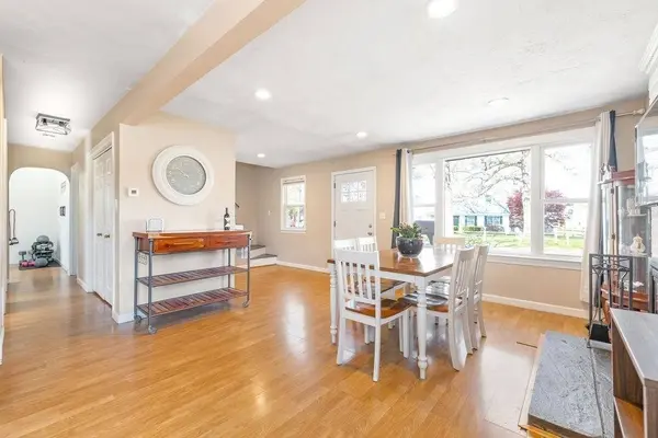 49 Wellesley Rd, Stoughton, MA 02072