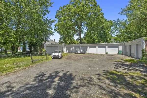 66-R Wren St, Boston, MA 02132