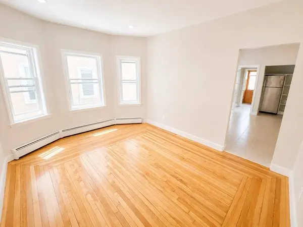 111 Hillsdale Rd #1, Somerville, MA 02144