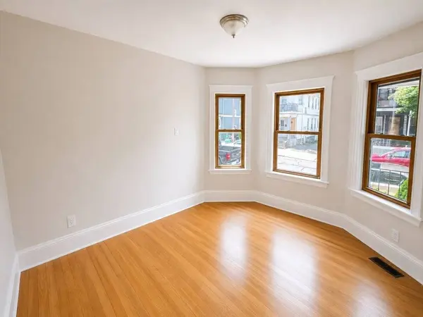 9 Bradford Ave #1, Medford, MA 02155