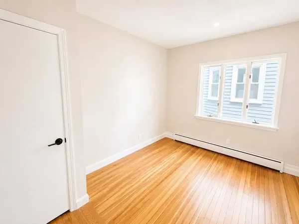 111 Hillsdale Rd #1, Somerville, MA 02144