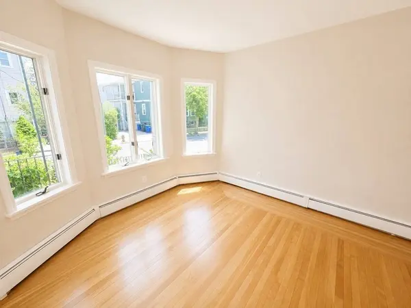 111 Hillsdale Rd #1, Somerville, MA 02144