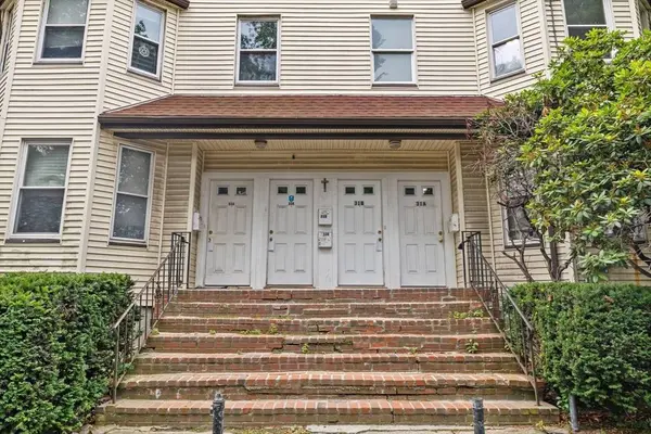 31-33 Lothrop St, Boston, MA 02135