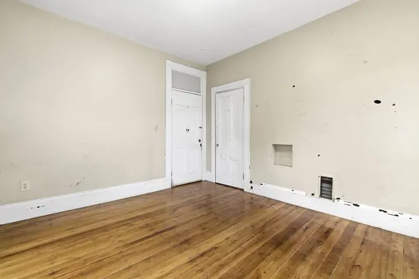 31-33 Lothrop St, Boston, MA 02135