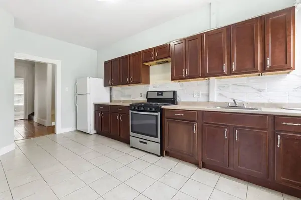 31-33 Lothrop St, Boston, MA 02135