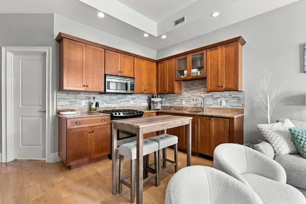 79 Suomi Rd #79, Quincy, MA 02169