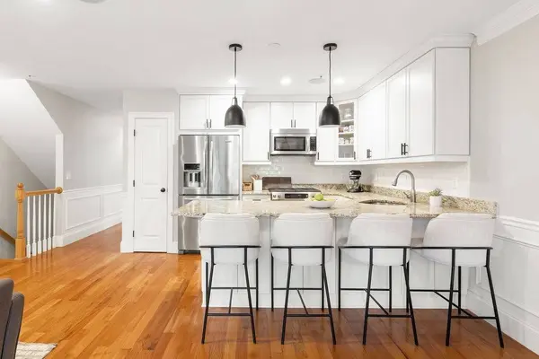110 Park St #5, Boston, MA 02132