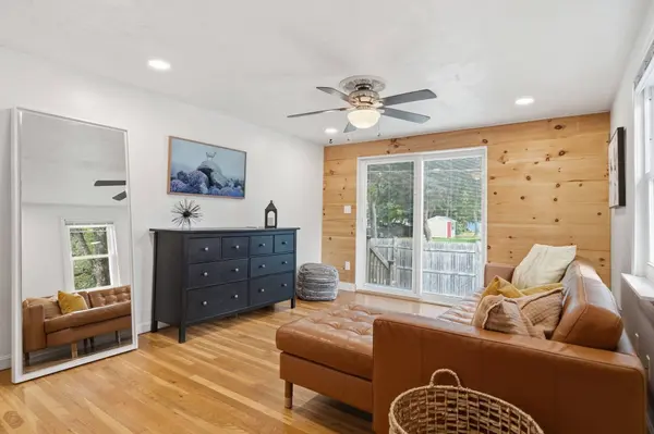 29 Dunn Ave, Wrentham, MA 02093