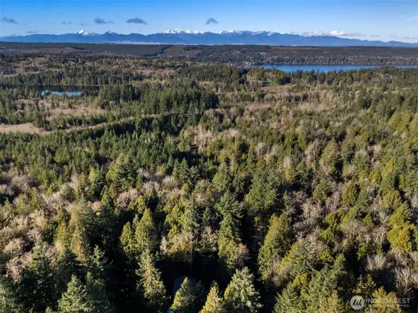 7911 NE Sunnywoods LN, Kingston, WA 98346